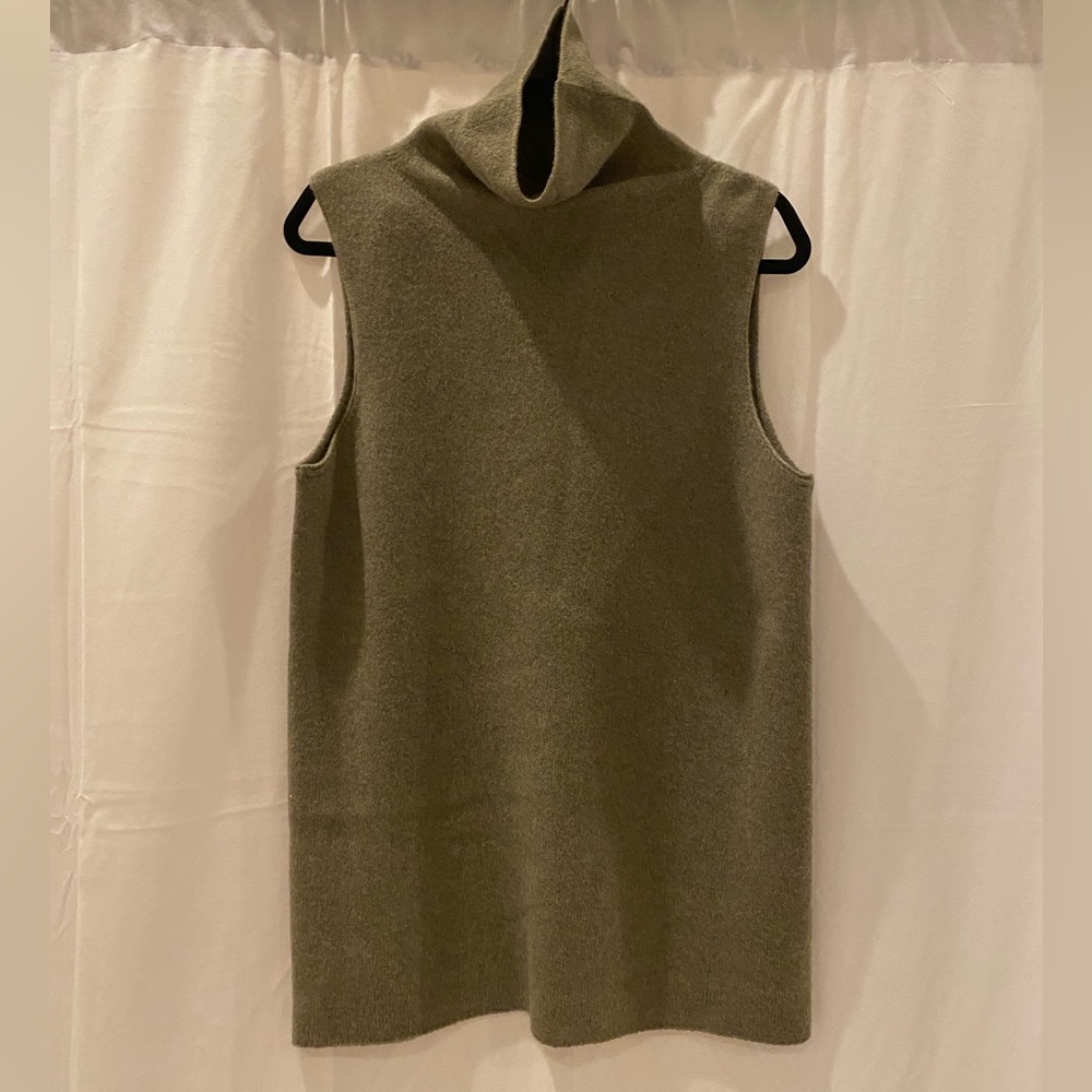 The Row ‘Leona’ Sleeveless Sweater